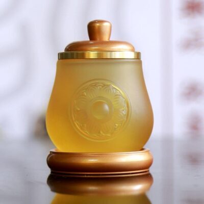Chén Nước Thờ Lưu Ly Vàng In Hoa Sen (Bảo Tướng) Đế Đống Vàng Cao Cấp