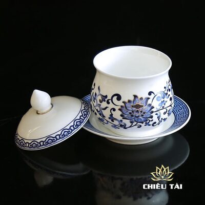 Alternative view of Chén Nước Thờ Sứ Trắng Hoa Sen Xanh, Nhiều Kích Cỡ