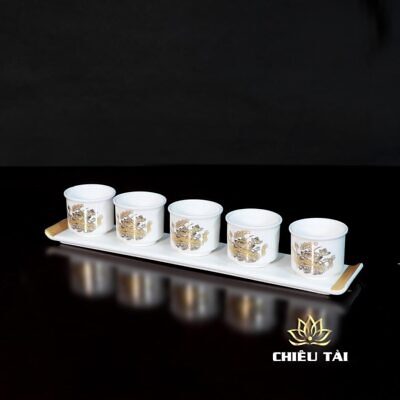 Alternative view of Bộ Chén Thờ Sứ Đức Hóa Trắng Họa Tiết Sen Vàng - Đồ Thờ Thần Tài, Bộ Ba Chén/Năm Chén